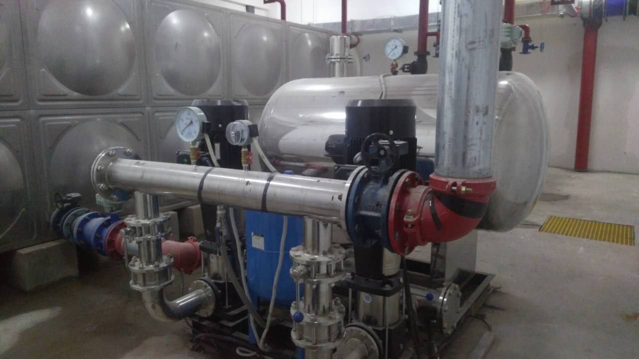 中贏(yíng)給水罐式無(wú)負(fù)壓增壓給水設(shè)備驚艷上市